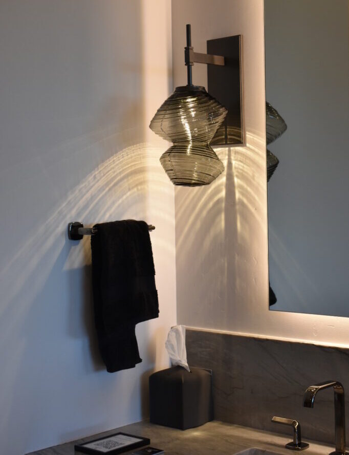 Wall Sconces & Flush Mounts